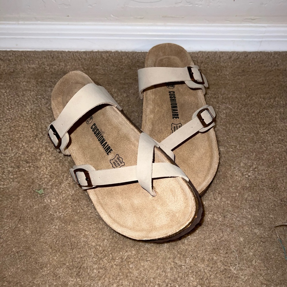 Cushionaire Sandals / Birkenstocks